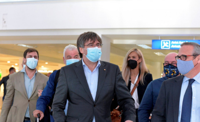 Puigdemont aterriza en Cerdeña para declarar este lunes ante el tribunal sardo