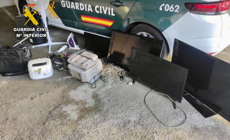La Guardia Civil no descarta nuevas detenciones por la oleada de robos en la parroquia de Leiro