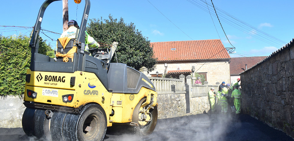 Valga retoma las obras de pavimentación en carreteras municipales por el buen tiempo
