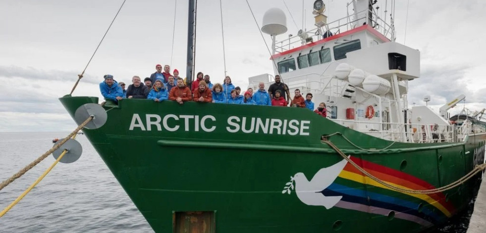 Greenpeace regresa a Vilagarcía con el barco Artic Sunrise
