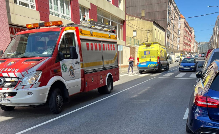 Herida una persona tras ser atropellada por una moto en la Avenida de Barraña, en Boiro