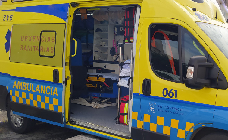 Herido un octogenario en un atropello en la entrada del parking de la Praza de Galicia, en Boiro